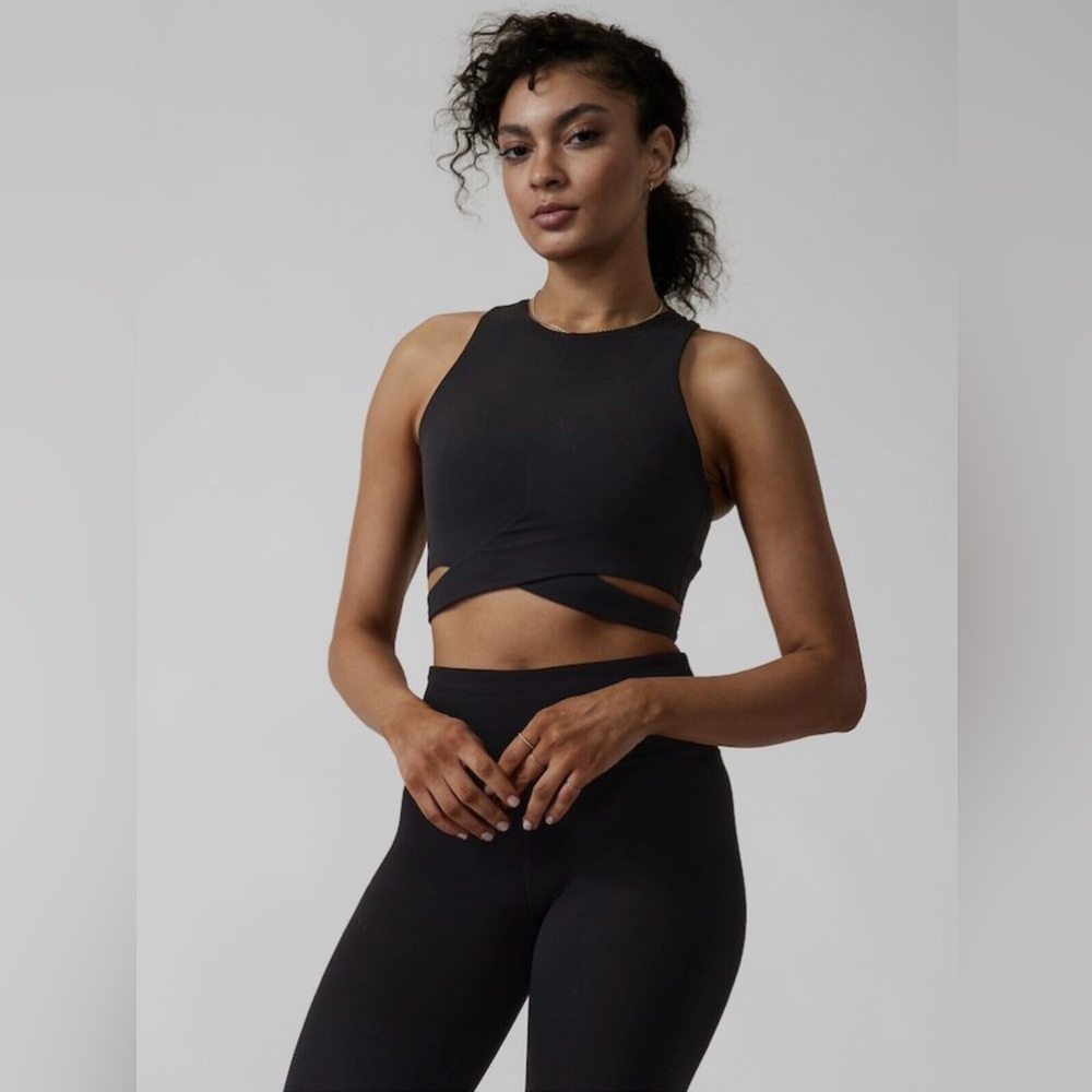 Athleta Conscious Crop Top